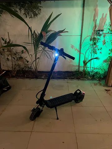 MT650 Electric Scooter Dual Suspension