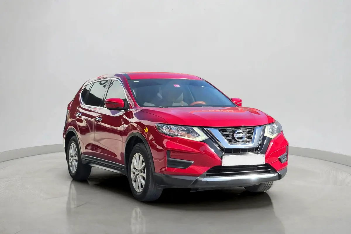 Nissan X-Trail 2018 — photo 1 of 14