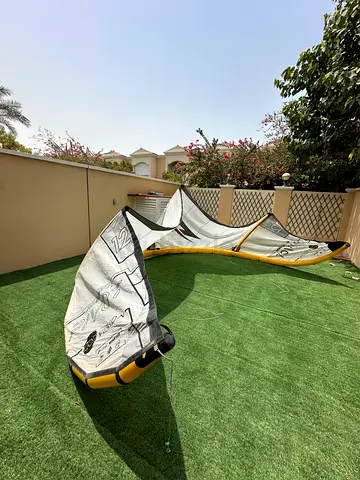 Naish Pivot Nvision 12M with bar (Aluula)