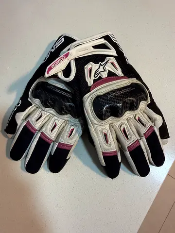 Women’s motorcycle gloves