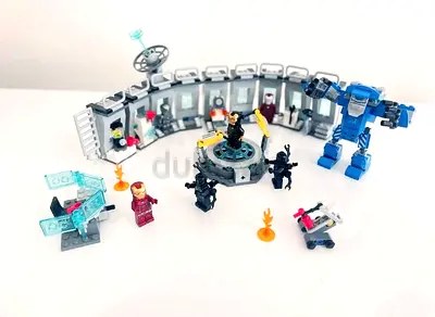 Marvel Iron Man Hall of Armor Building Toy Set #76125
