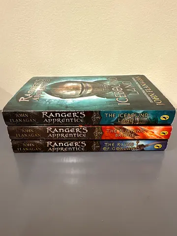 Ranger’s Apprentice, Books 1 to 3 by John Flanagan (Paperback)
