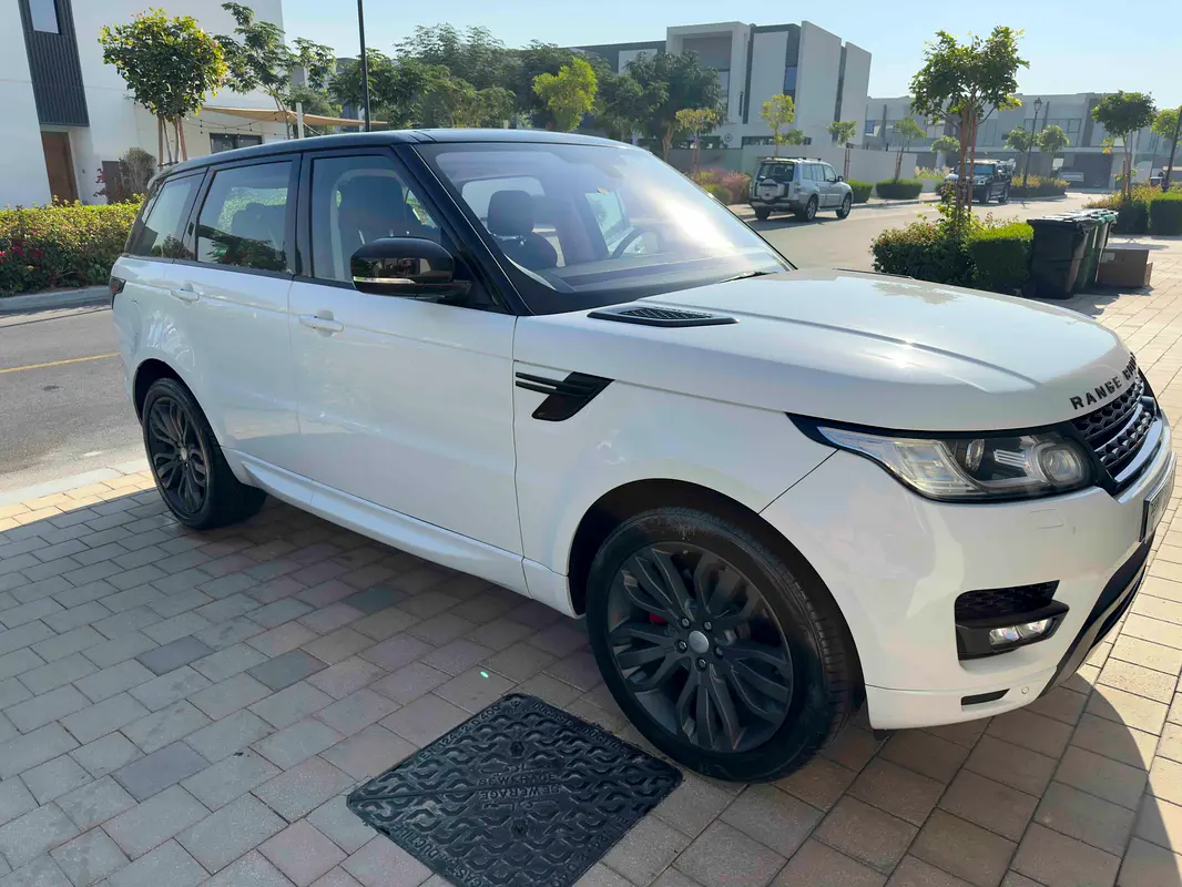 Land Rover Range Rover Sport 2016 — photo 1 of 8