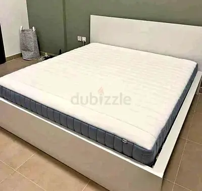 IKEA malam king‑size bed (180 × 200 cm) with 2 storage drawers and an IKEA mattress ✨
