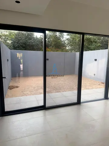 Luxury Lifestyle | Limited Type | Move Fast