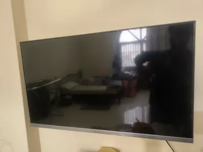 33 inch Flat Screen LED TV in Good Condition