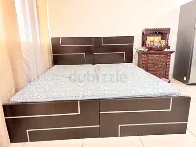 2 Single Beds