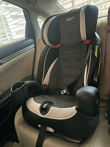 Graco Booster/Convertible Car Seat in Good Used Condition