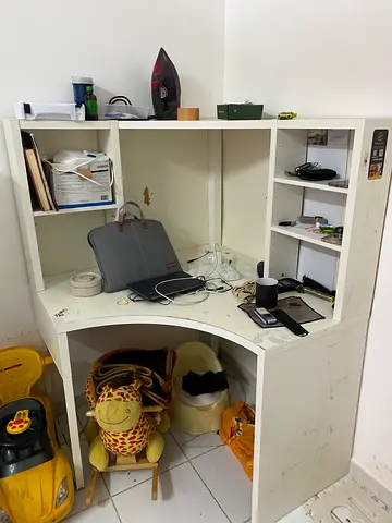 Computer table