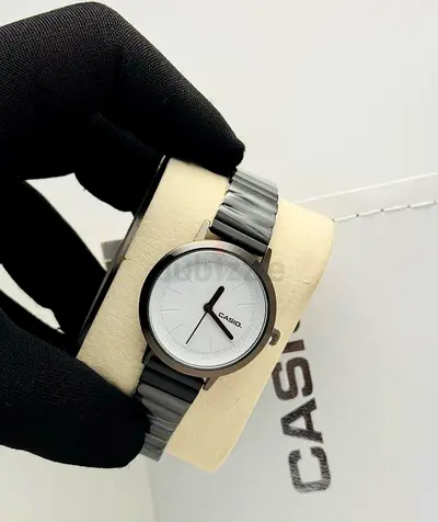Women’s Analog Wrist Watch