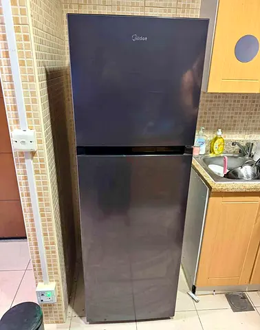 Midea refrigerator 360 liter capacity neat neat and clean perfect working