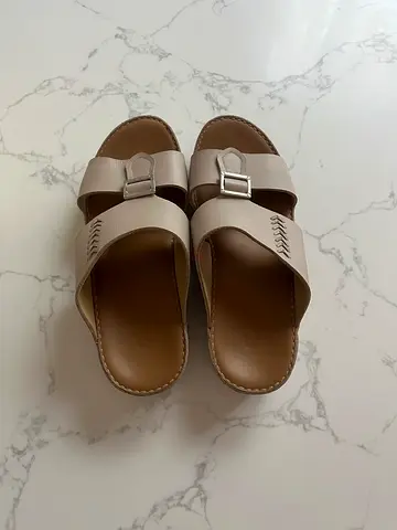 2 beautiful Emirati sandals