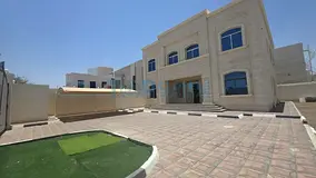 8 Masters Br | Private Yard | Prime Location