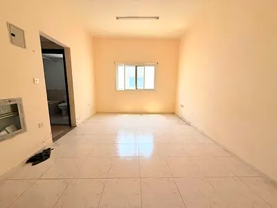 CHEAP PRICE STUDIO SEPRATE KITCHEN SCHOOL ZONE IN MUWAILEH