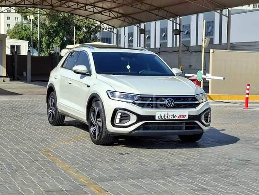 Volkswagen T-Roc 2024 — photo 1 of 12