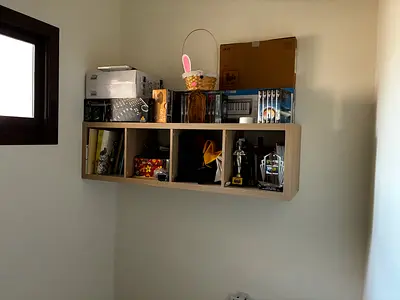 Wall-mounted cubby shelf unit - light wood, 6 compartments