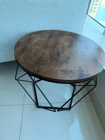 Coffee table new and excellent condition