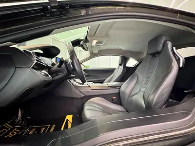 صورة 13 لـ 2015 BMW I8