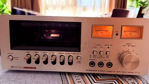 Pioneer CT-3 Stereo Vintage cassette deck in not working condition - Belts needs to be replaced