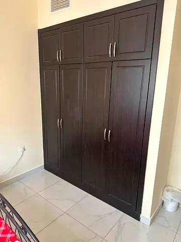Fully furnished room available for immediate use