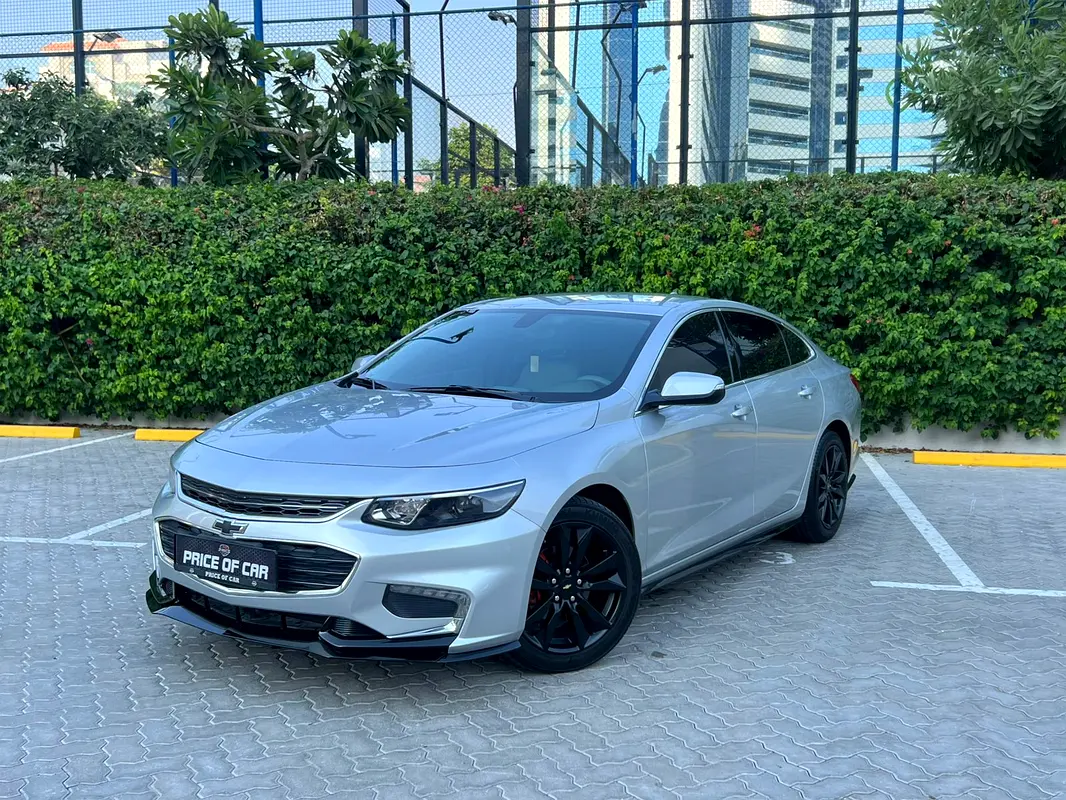 Chevrolet Malibu 2018 — photo 1 of 18