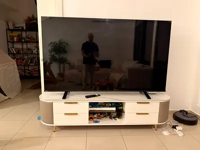 DEFECTIVE screen 75-inch LED Smart TV Toshiba with remote