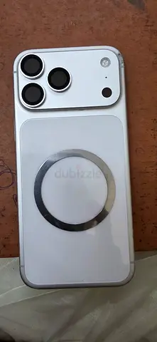 iPhone (white) with MagSafe clear case - good condition