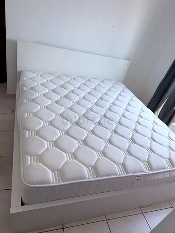 King size mattress - PAN Home (almost new)