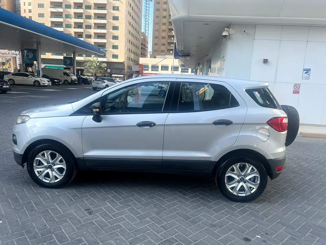 Ford Ecosport 2015 — photo 1 of 9