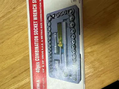 40pc Combination Socket Wrench Set (SAE  Metric) - New in Box