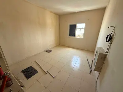 Studio apartment with a semi-detached kitchen, central air conditioning, prime location with 24/7 s