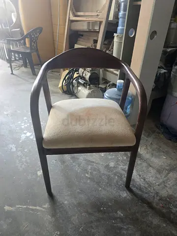 Brand new 6 chaire in 500