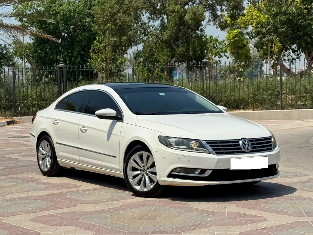 Volkswagen CC 2014 — photo 1 of 12