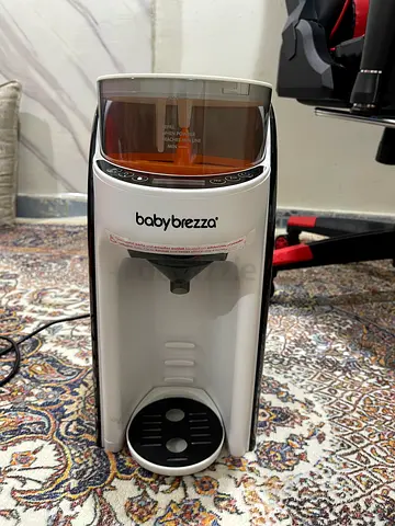 Baby Brezza Formula Pro Baby Formula Dispenser - brand new no box not used once