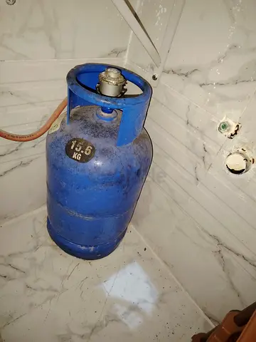15.6 kg Blue LPG Gas Cylinder - Used