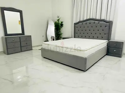 Modern Gray Velvet Bedroom Set with Tufted Headboard