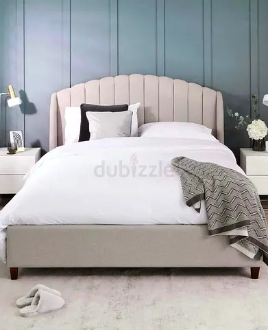 Modern Upholstered Bed Frame with Scalloped Headboard