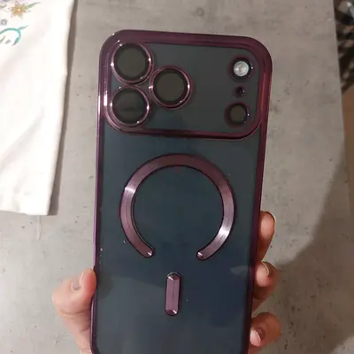 IPhone 17 pro max plus - like new with accessories