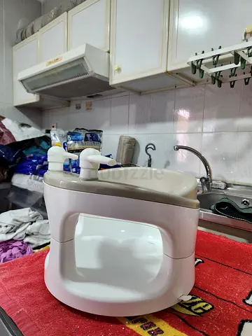 Baby seat for shower