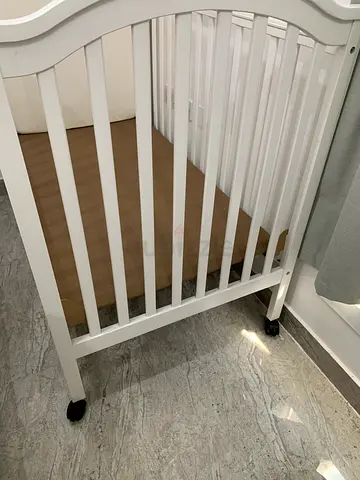 Juniors scratchless Baby Crib/Cot (with Mattress)