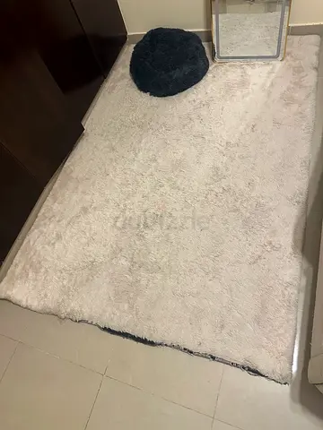 White Shaggy Area Rug - Soft Plush Runner (Good Condition)