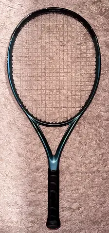 Wilson Ultra 25 V4 Junior Tennis Racket – Excellent Condition