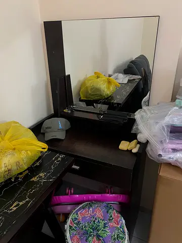 Small dressing table for sale in abu shagara