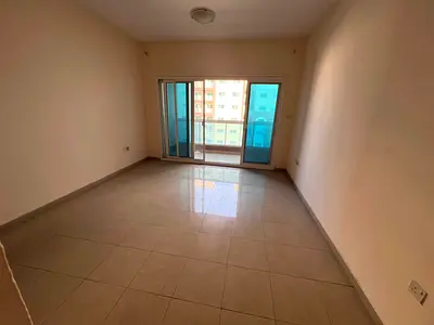 One bedroom and living room with private parking inside the tower - balcony with excellent views -