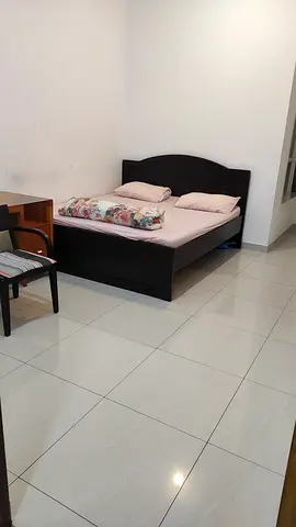 Room for Couple, Executive - Hamdan Street-Opposite WTC, Preffered rom Ukrain, Russia and others