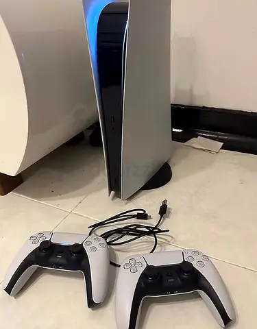 بلايستيشن 5 للبيع (PS5 Slim) بحالة ممتازة
