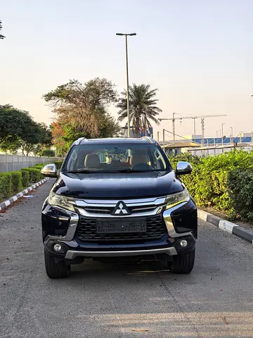Mitsubishi Montero Sport Full Option 2016 | GCC Specs | Pristine Condition