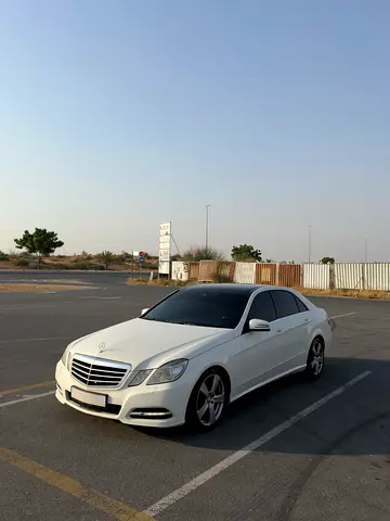 2012 Mercedes-Benz E-Class E 300 - GCC Specs - Pristine Condition