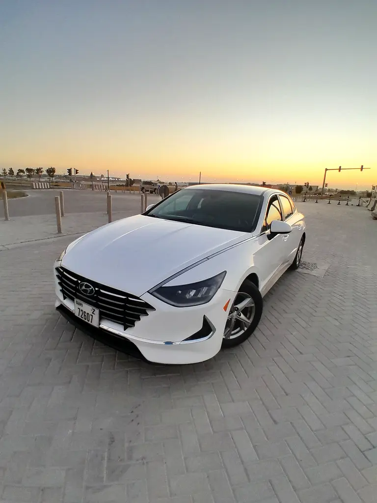 Hyundai Sonata 2021 — photo 1 of 12