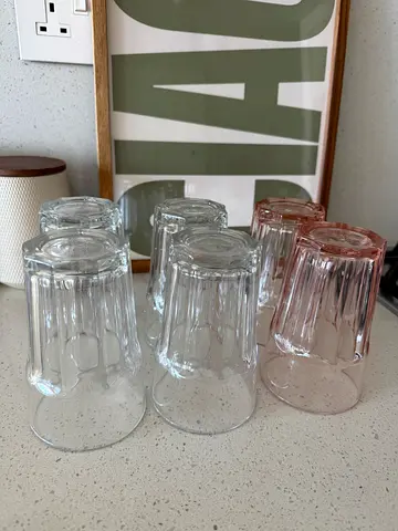 Set of 6 drinking glasses - clear and pink